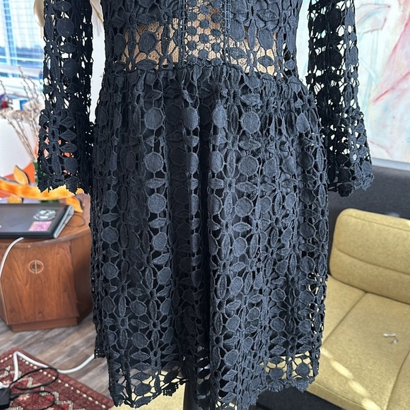 🖤🖤🖤Eilly Bazar black dress  crochet large cocktail boho chic - Picture 4 of 9